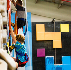 Indoor rock climbing in Hamilton | Climbzone for Kids | Extreme Edge ...